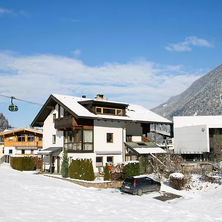 Haus Viktoria Apartment Mayrhofen Exterior photo